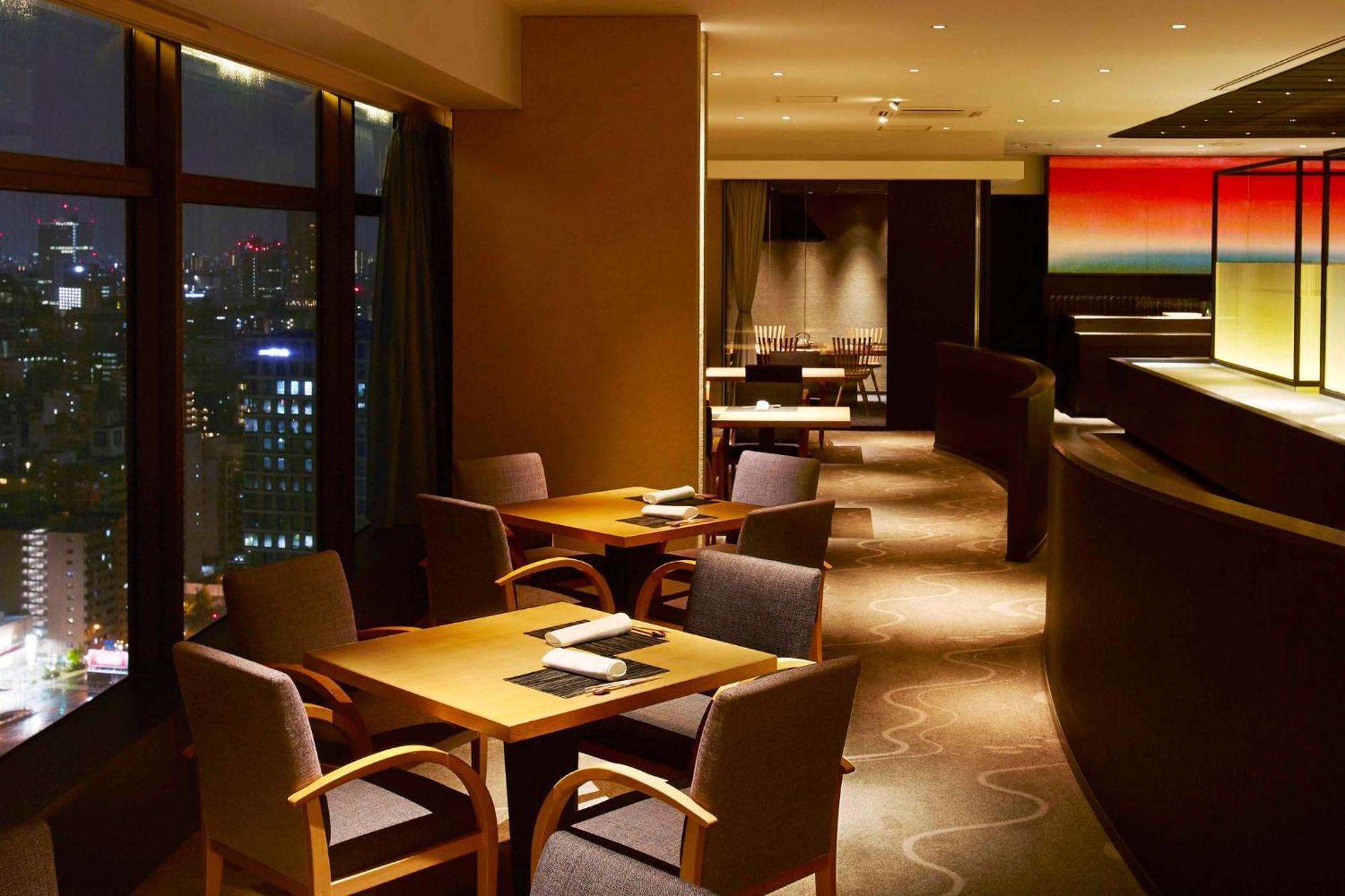 Rihga Royal Hotel Osaka, Vignette Collection By Ihg Exterior foto Restaurant