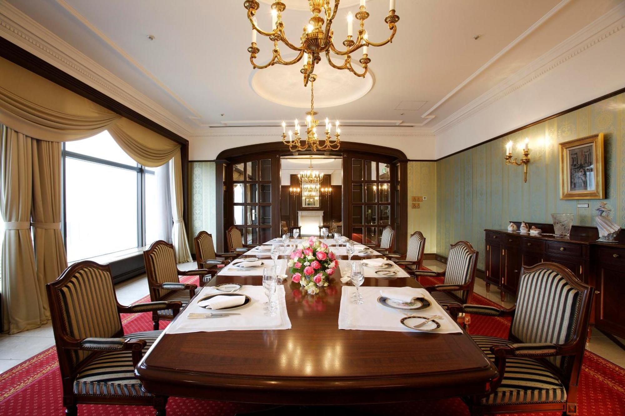 Rihga Royal Hotel Osaka, Vignette Collection By Ihg Exterior foto The Imperial Suite